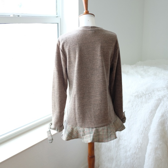 7 items for $25 Taupe Top - Picture 4 of 6